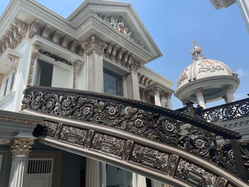 rumah mewah 2 lantai tipe clasic di plered purwakarta