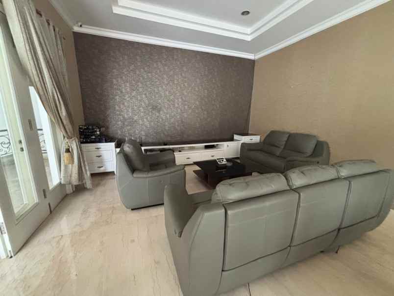 rumah mewah di bukit gading mediterania kelapa gading