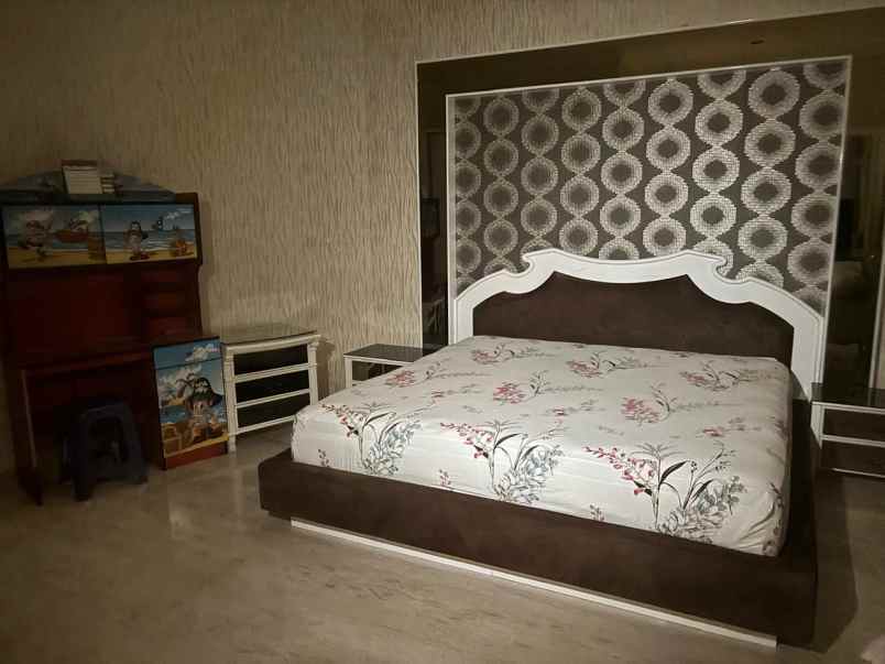 rumah mewah di bukit gading mediterania kelapa gading