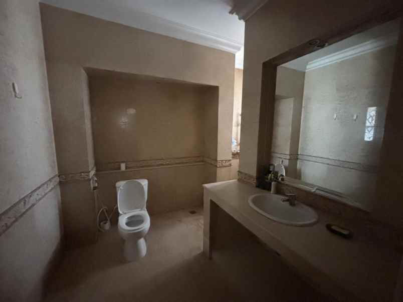 rumah mewah di bukit gading mediterania kelapa gading