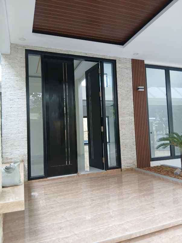 rumah mewah modern design 2 lantai di jakarta selatan