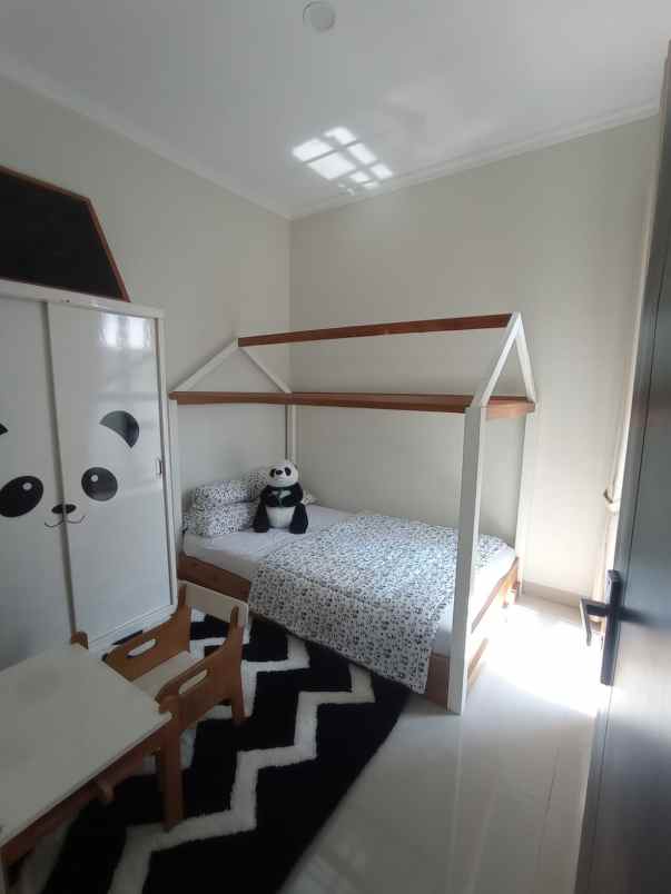 rumah mewah satu lantai di cluster meteseh semarang