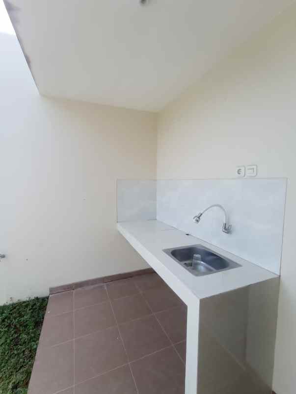 rumah mewah satu lantai di cluster meteseh semarang