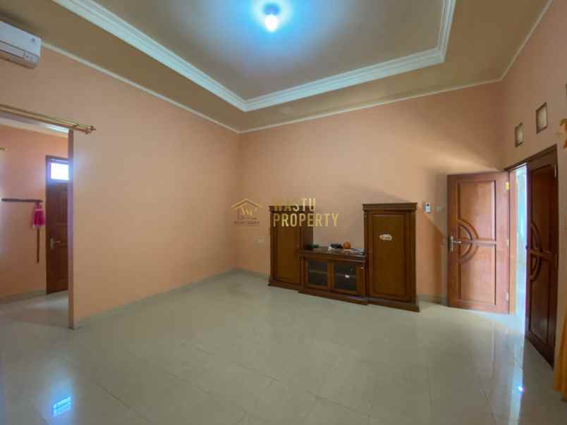 rumah mewah tanah super luas di jalan kaliurang km 9 5