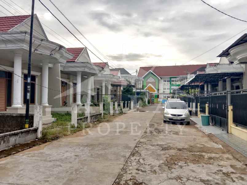 rumah minimalis bangunan baru kawasan bebas banjir
