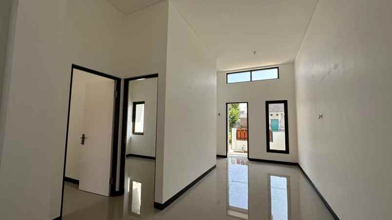 rumah modern 1 lantai 400 juta an di singosari