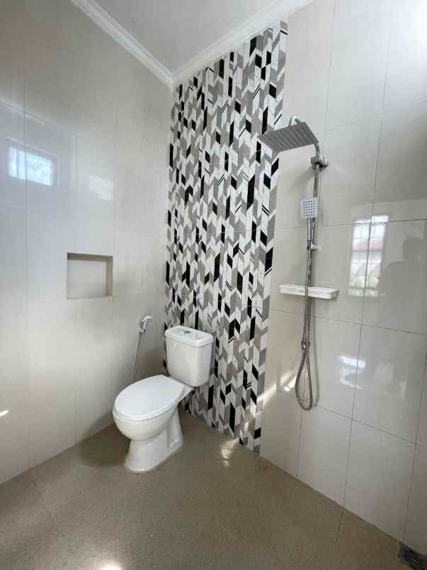 rumah modern clasic di tengah kota bogor