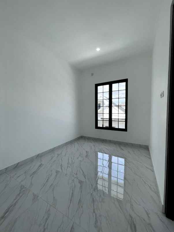 rumah modern clasic di tengah kota bogor