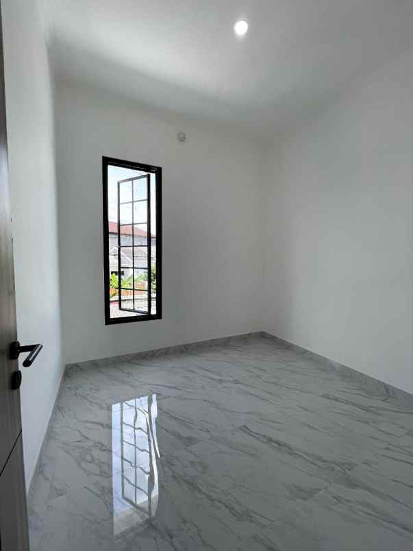 rumah modern clasic di tengah kota bogor