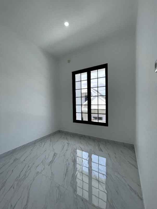 rumah modern clasic di tengah kota bogor