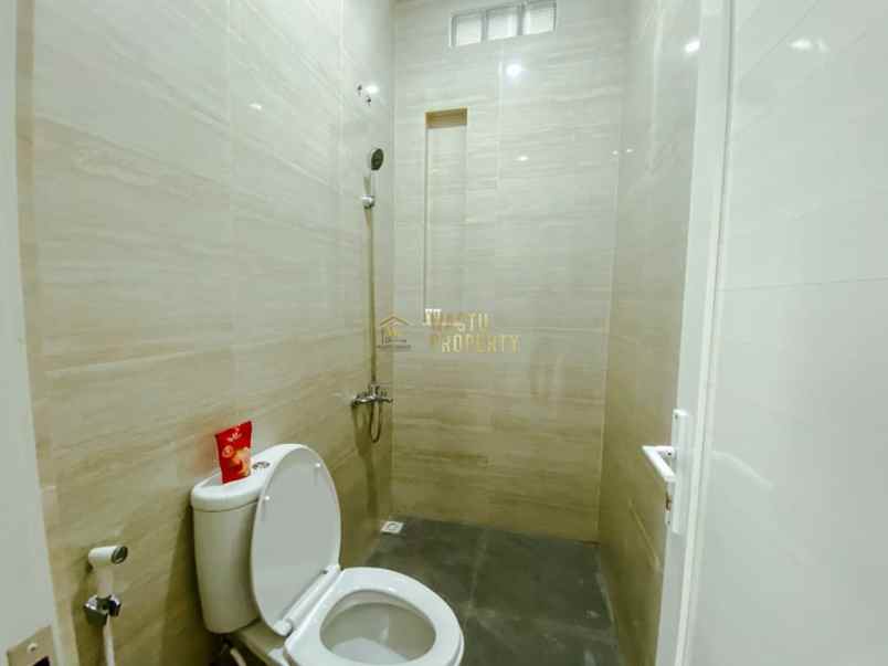 rumah modern tropis siap huni di potorono hanya 1 unit