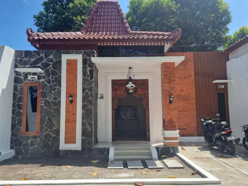 rumah murah siap huni tepi jalan raya prambanan