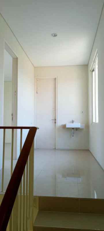 rumah northwest citraland surabaya