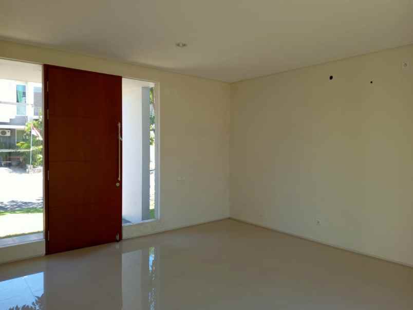 rumah northwest citraland surabaya