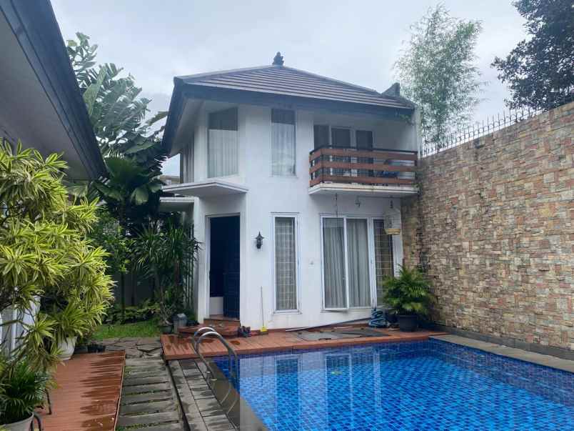 rumah nyaman di dalam perumahan bintaro sektor 9