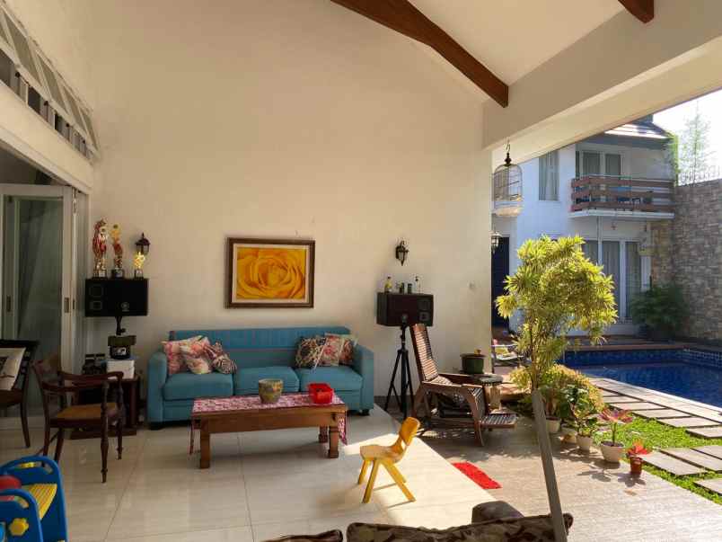 rumah nyaman di dalam perumahan bintaro sektor 9