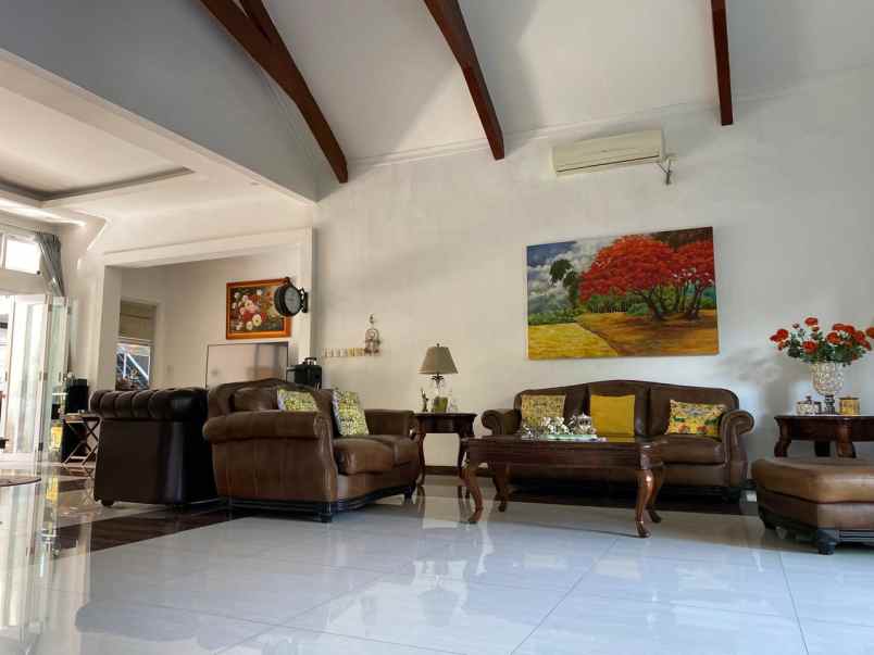 rumah nyaman di dalam perumahan bintaro sektor 9