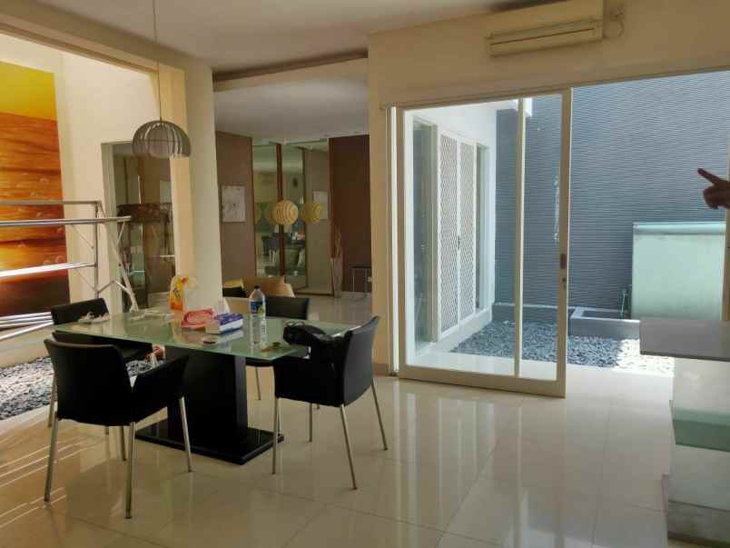 rumah pakuwon city san antonio minimalis siap huni