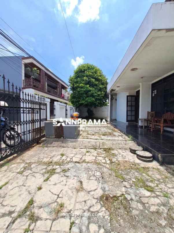 rumah paviliun dengan tanah luas di beji bbgrin
