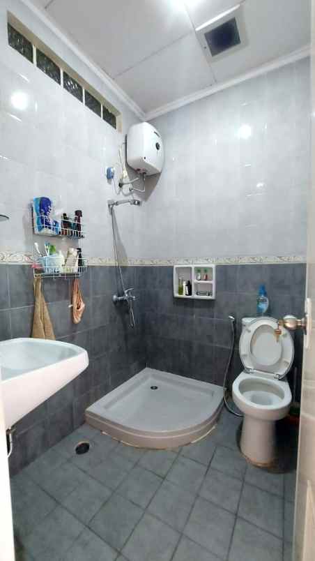 rumah pelepah elok kelapa gading