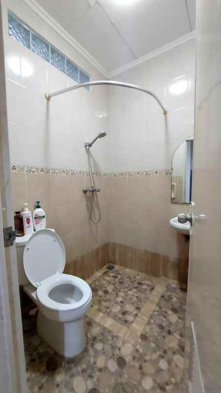 rumah pelepah elok kelapa gading