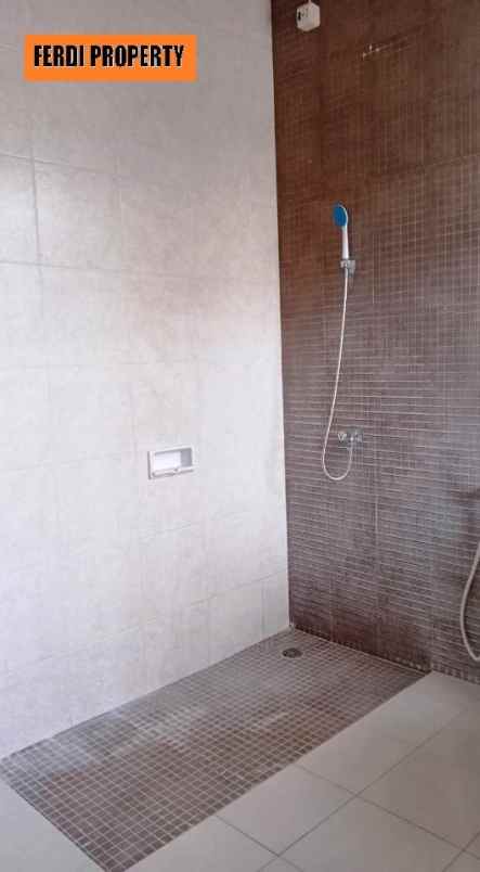 rumah perumahan legenda wisata