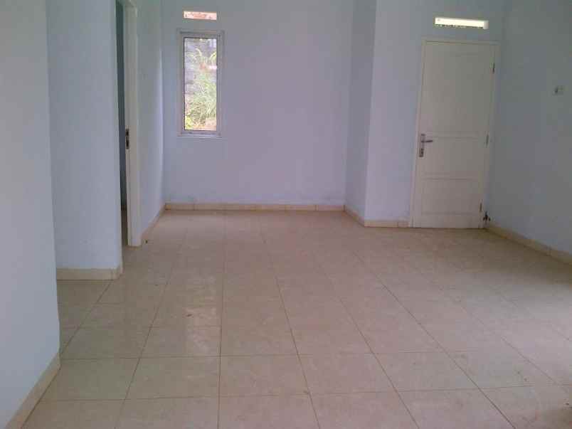 rumah perumahan victoria park jl