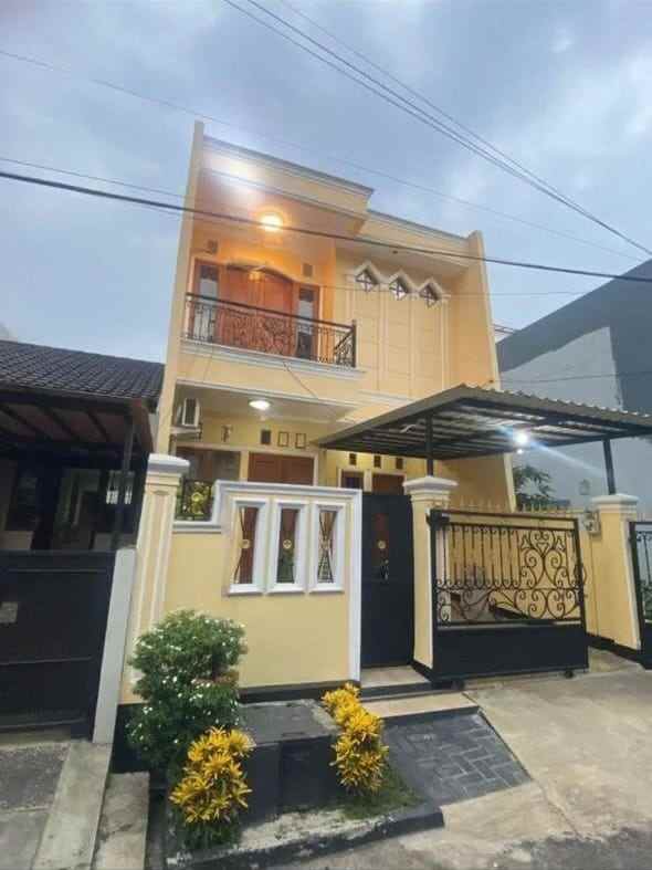 rumah rapi terawat di pondok kelapa jakarta timur