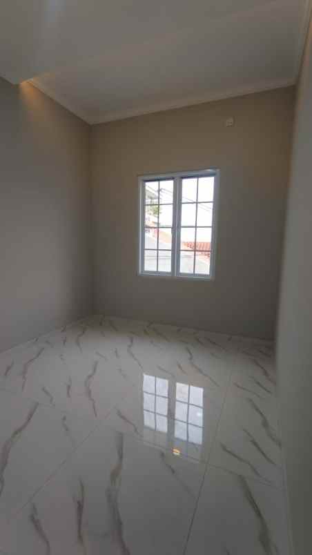 rumah ready d cluster 3 lantai tanah baru elih