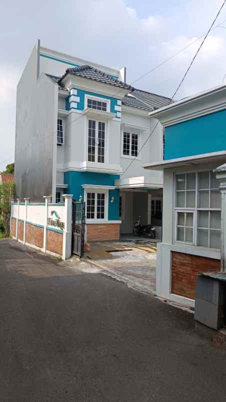 rumah ready d cluster 3 lantai tanah baru elih