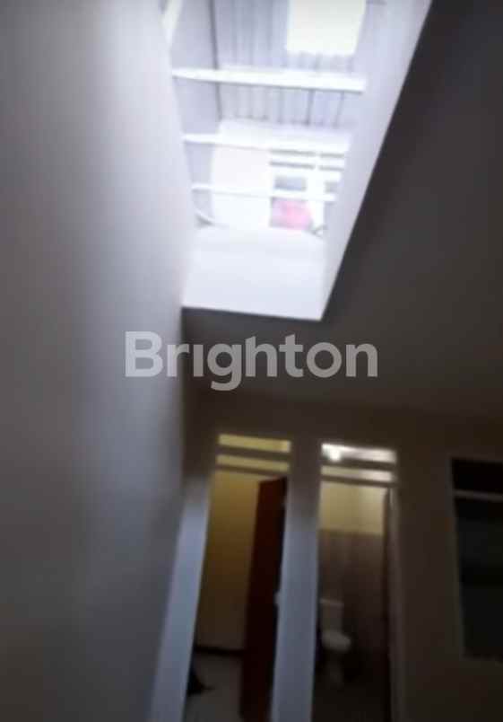 rumah rungkut asri shm 2 lantai hadap barat