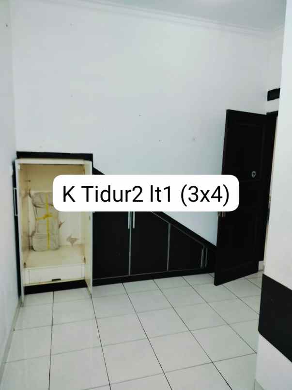 rumah sarijadi 10 menit tol pasteur 2 carpot mobil