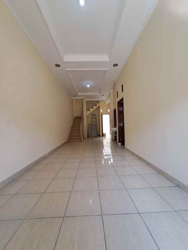 rumah second 2 lantai murah siap huni dibeji depok