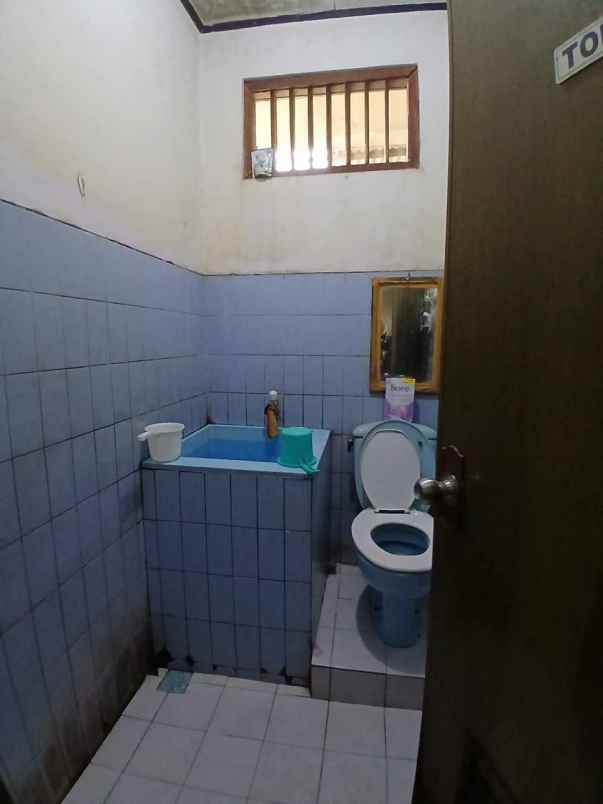 rumah second hook di poin mas depok