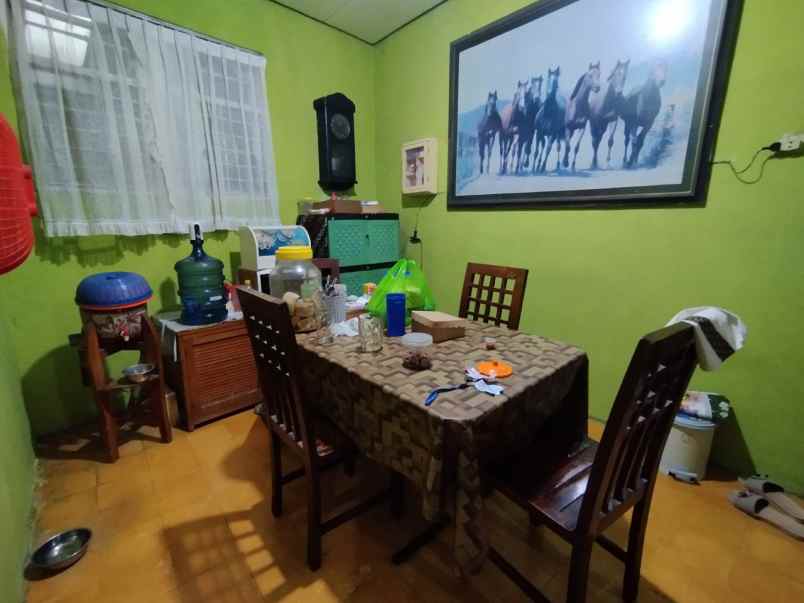 rumah second lokasi strategis dekat pasar klewer solo