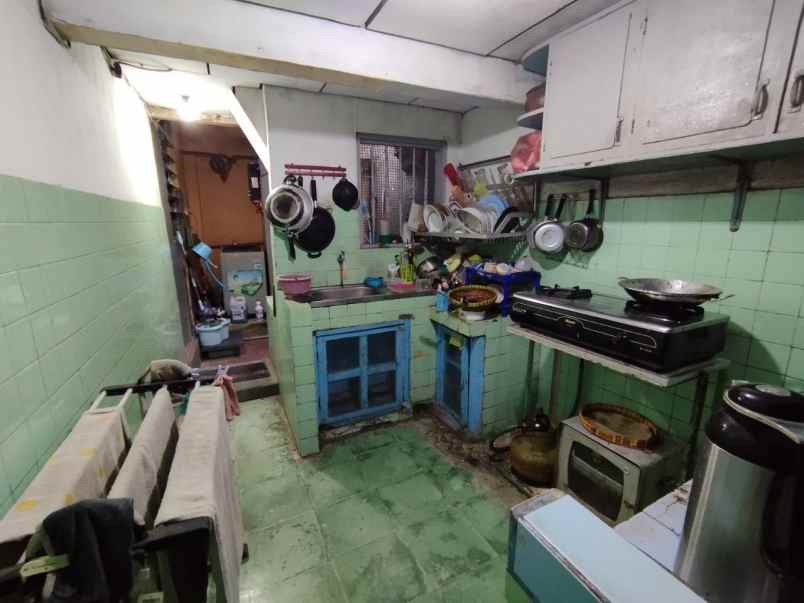 rumah second lokasi strategis dekat pasar klewer solo