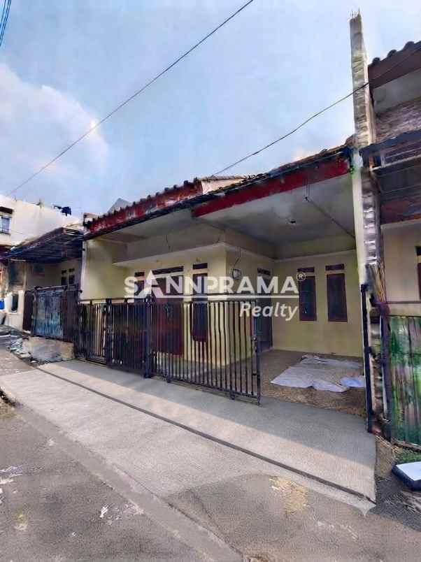 rumah second minimalis di grogol limo depok