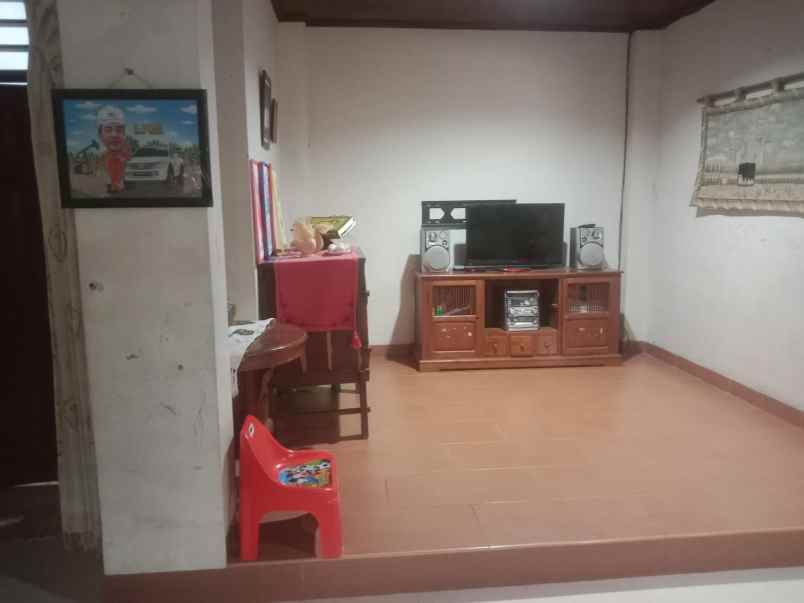 rumah second murah 2 lantai siap huni dimampang depok
