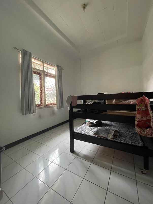 rumah second terawat di margahayu mercury bandung