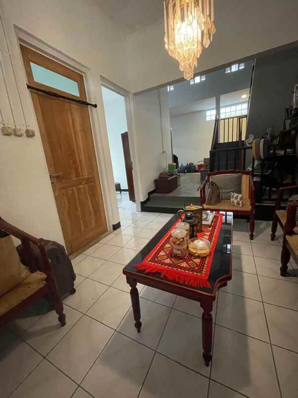 rumah second terawat di margahayu mercury bandung