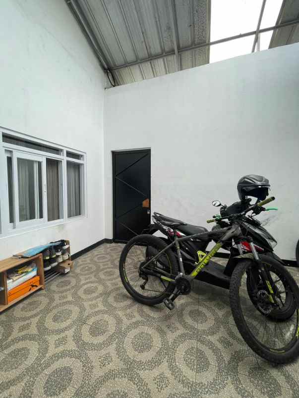 rumah second terawat di margahayu mercury bandung