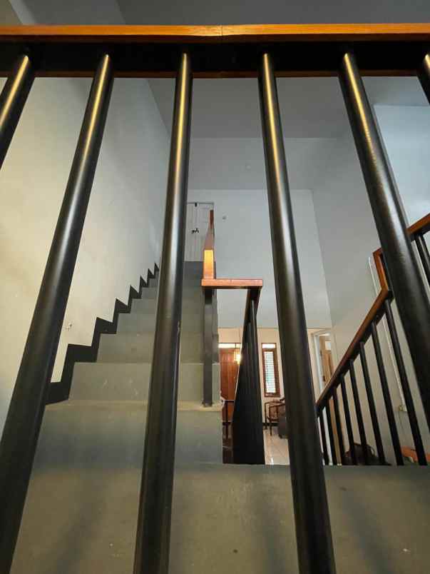 rumah second terawat di margahayu mercury bandung