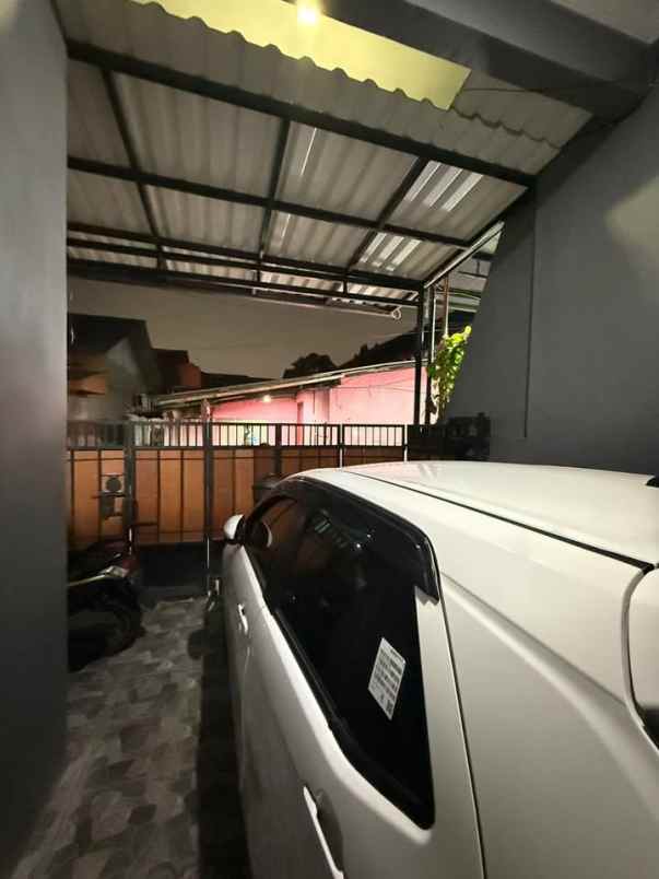 rumah secondary terawat siap huni di bintara bekasi