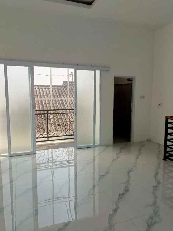 rumah siap huni di klaten kota design 2 lantai modern