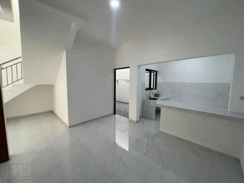 rumah siap huni di pondok bambu permai jakarta timur