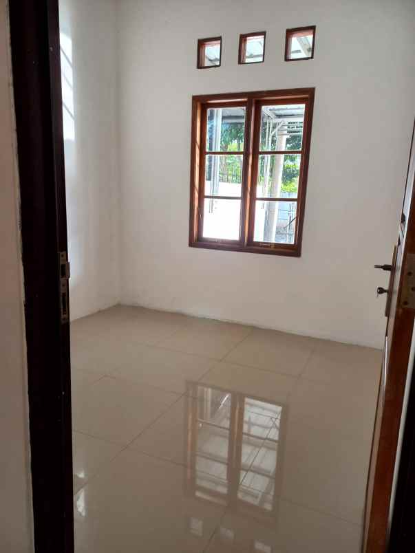 rumah siap huni dilokasi strategis aman dan nyaman