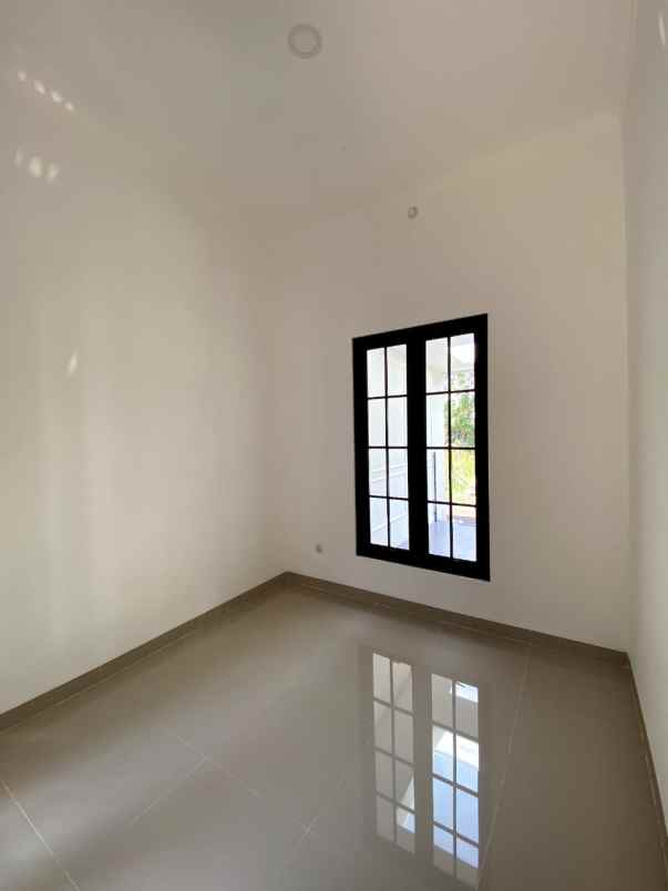 rumah siap huni hanya 9 menit ke uii