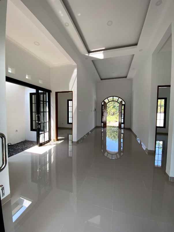 rumah siap huni hanya 9 menit ke uii