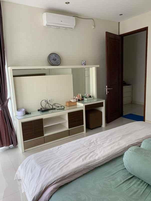 rumah siap huni lokasi strategis di riverside malang