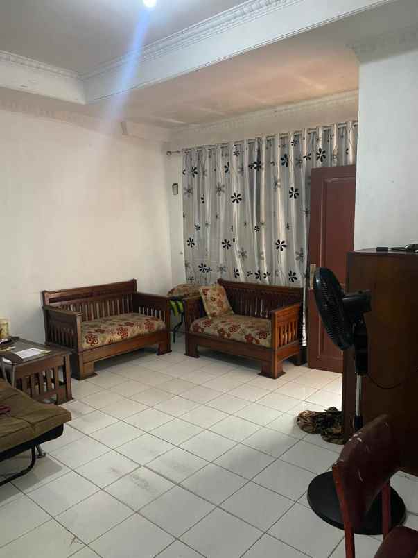 rumah strategis pusat kota depok lt 103 lb 75